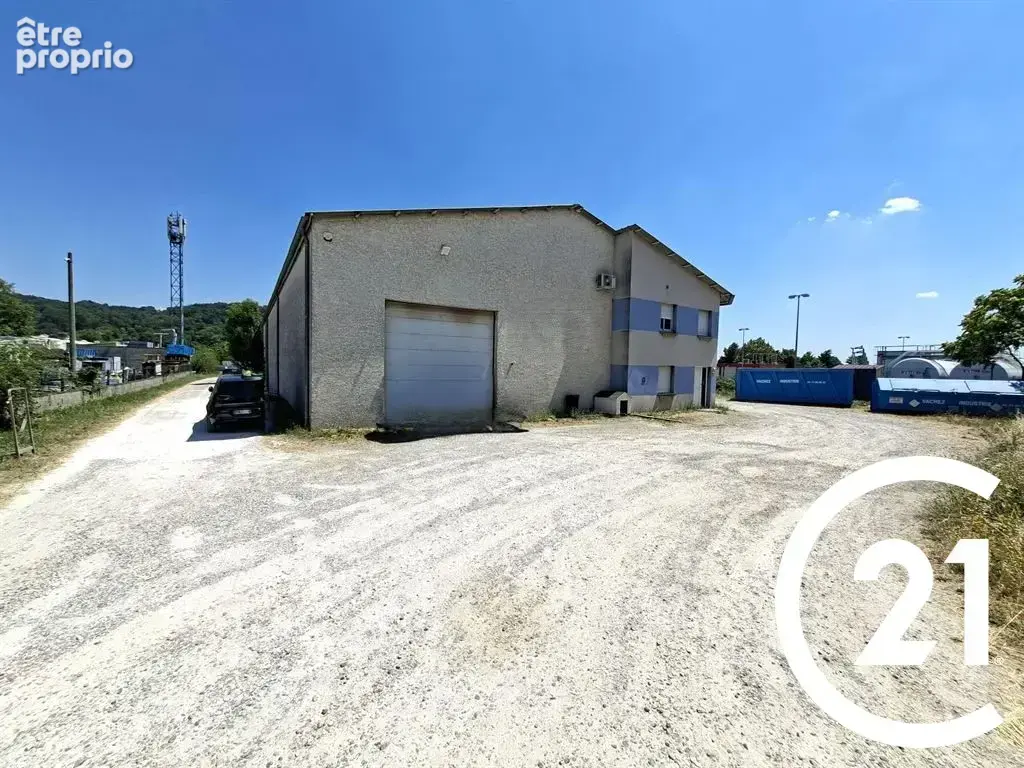 Photo Commerce à Saint-Maurice-L'exil au prix de 630 000€