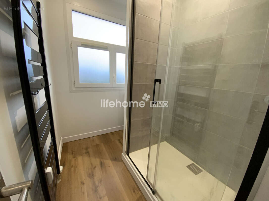 Appartement 75 m² à Chateauroux  - photo 7