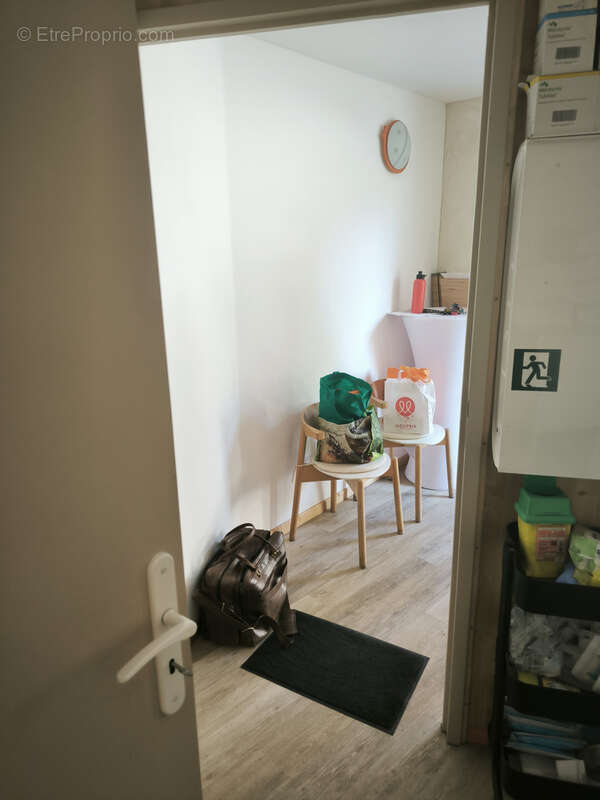 Commerce à MONTAREN-ET-SAINT-MEDIERS