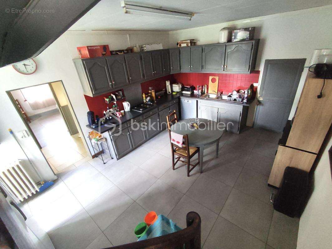  Belle maison familiale aux volumes généreux – Un cadre de vie idéal !A Neuvy-Sautour - photo 5