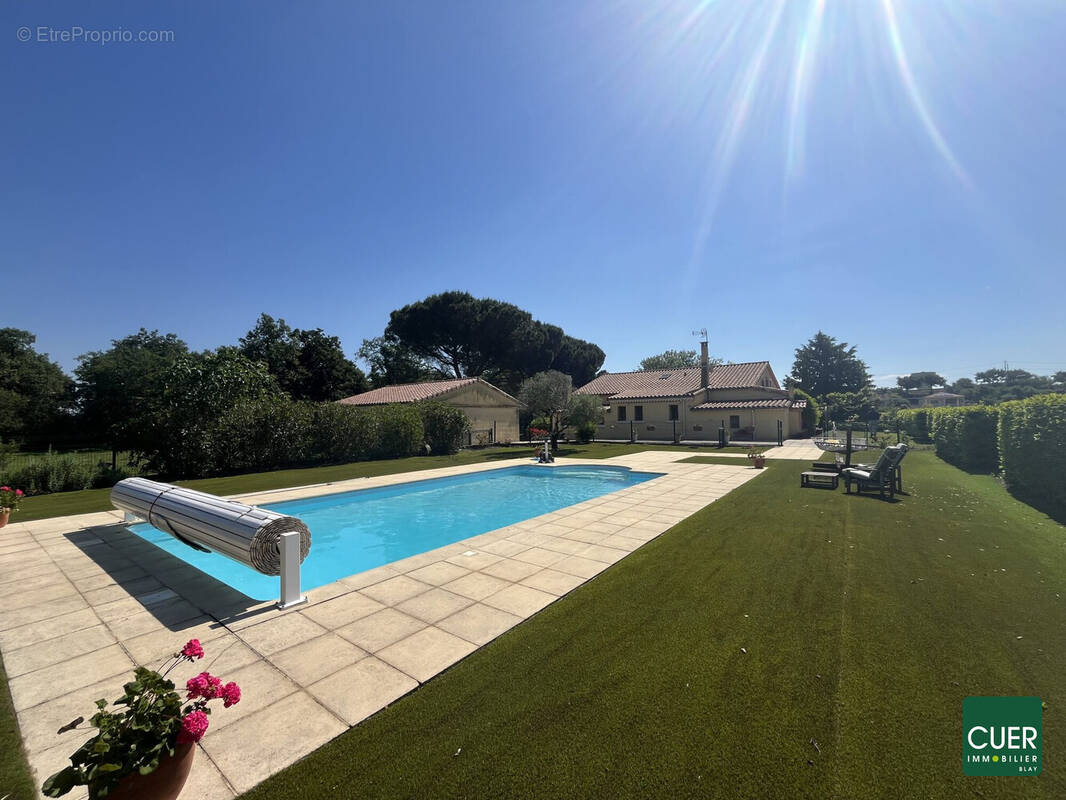 Maison à LA ROCHE-DE-GLUN