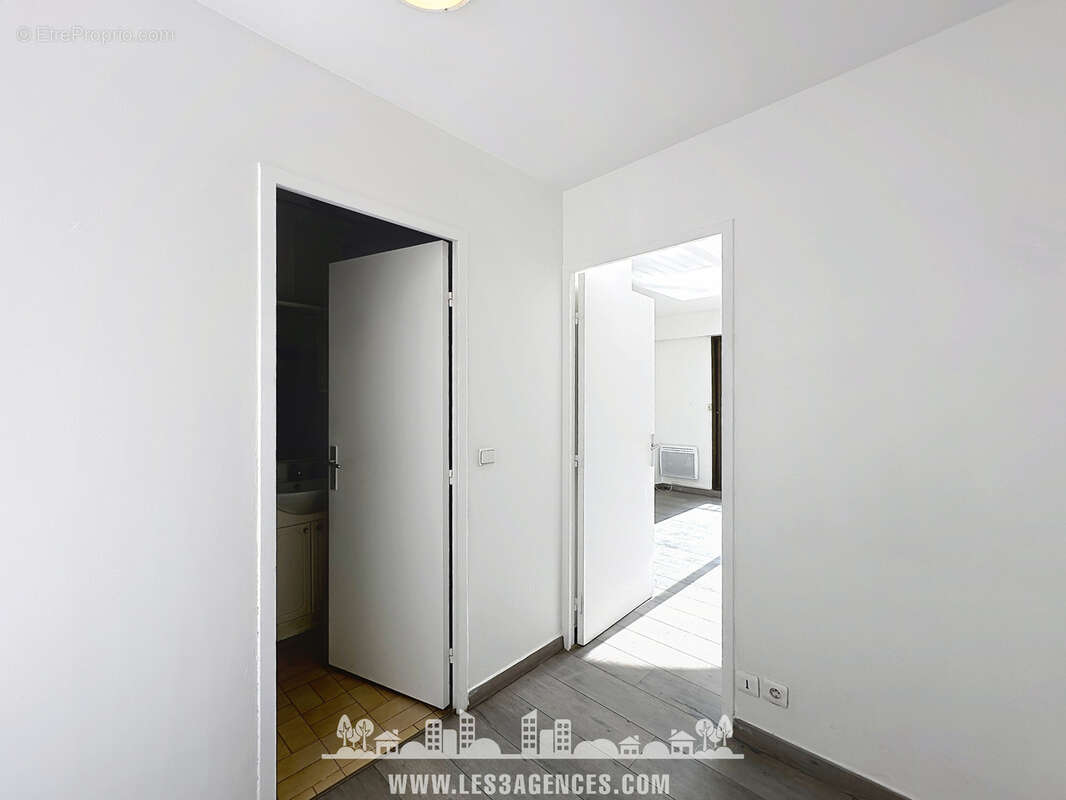 Appartement à GRIMAUD