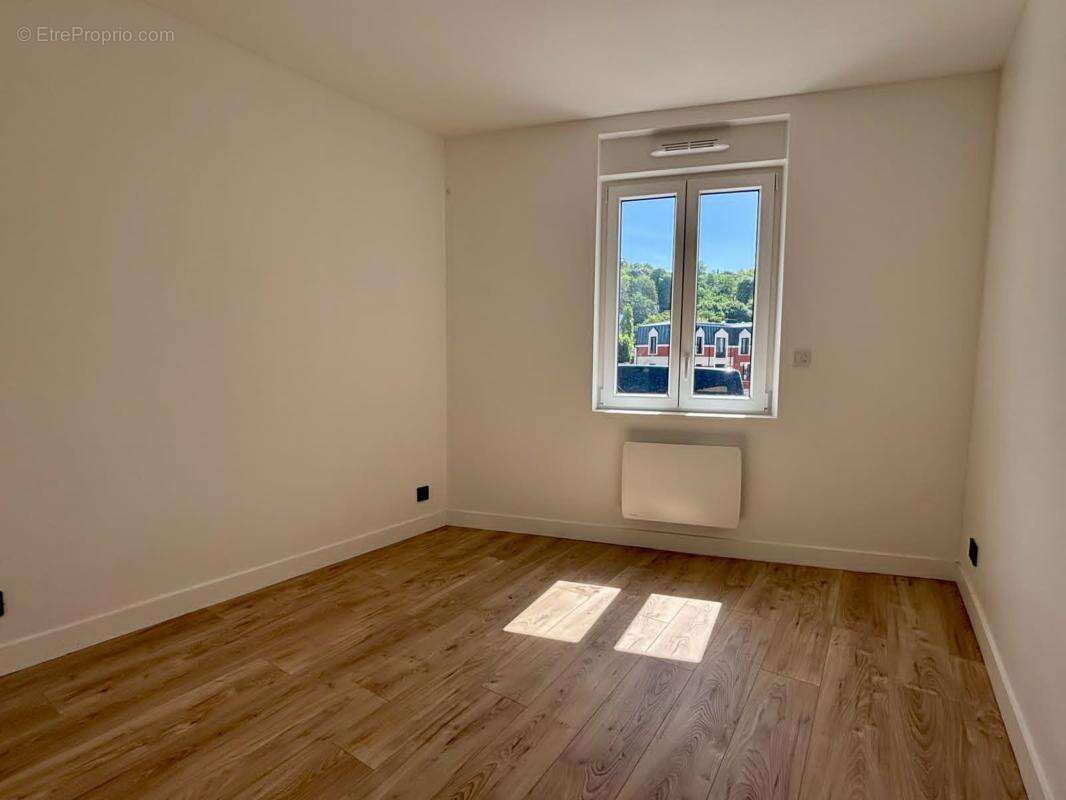 Maison 100 m² à Bougival  - photo 13