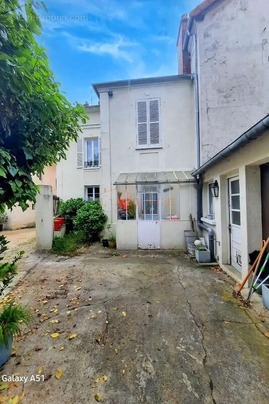 Maison à QUINCY-VOISINS