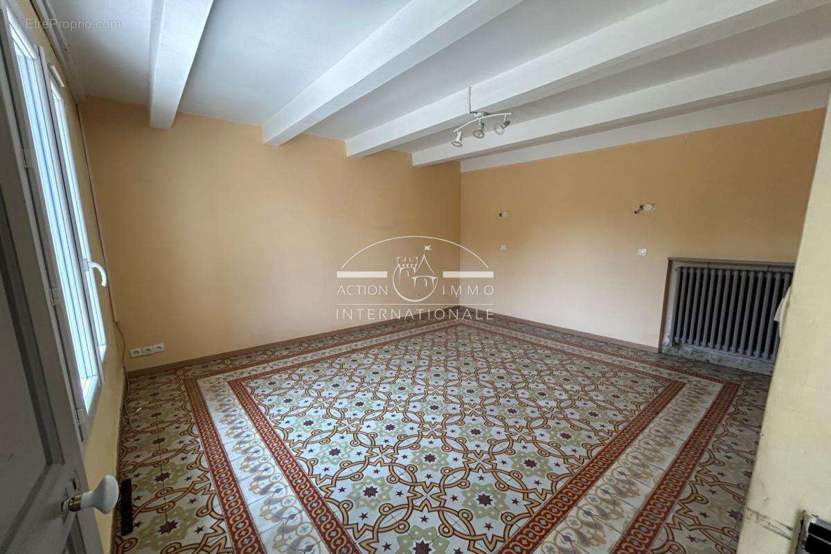 Maison à SAINT-MARTIN-DE-CRAU