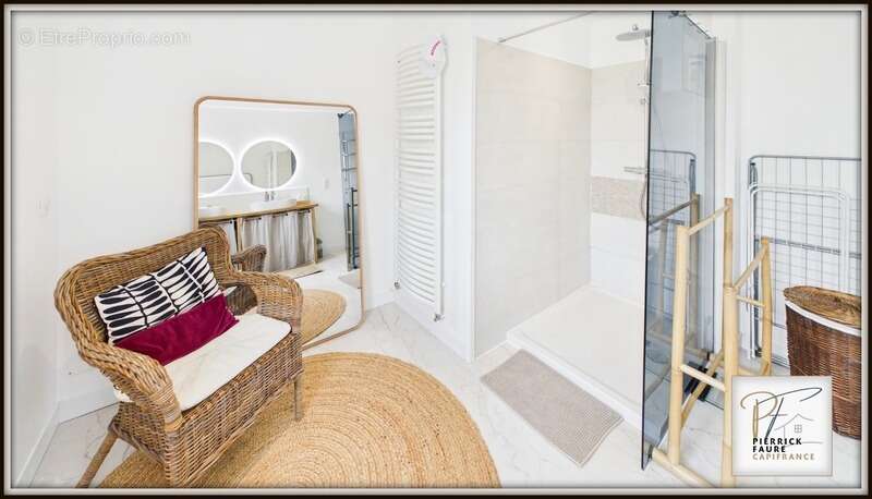 Briançon – Élégante maison familiale de 171.8m², jardin et garage - photo 9