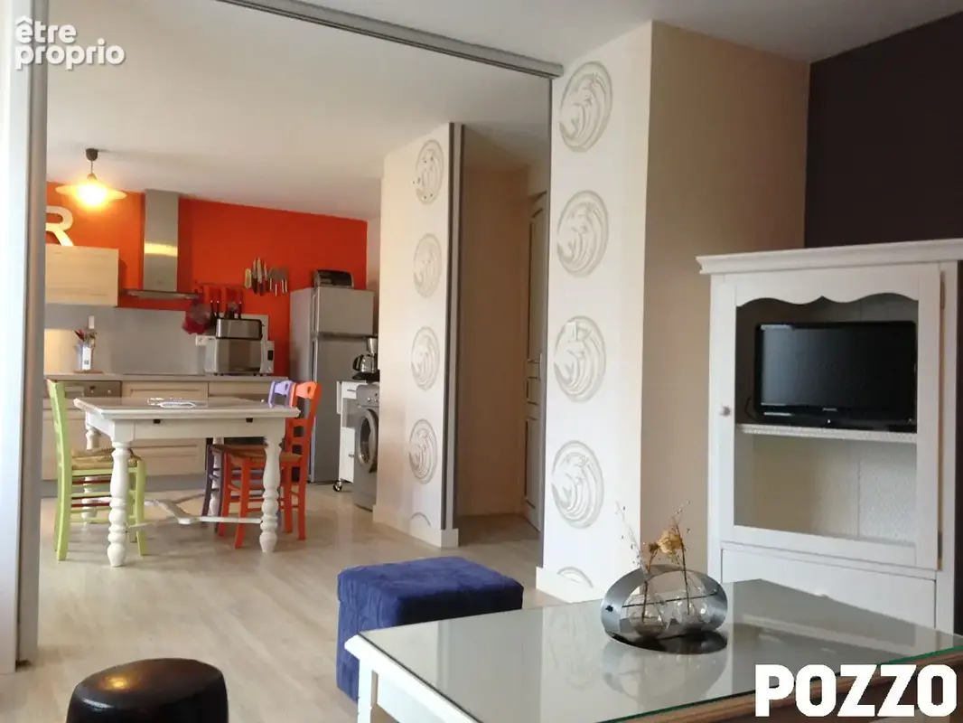 Agon Coutainville, immeuble tout proche centre, commerces et plages , trois logements en bon état général, jardin,et cour - photo 2