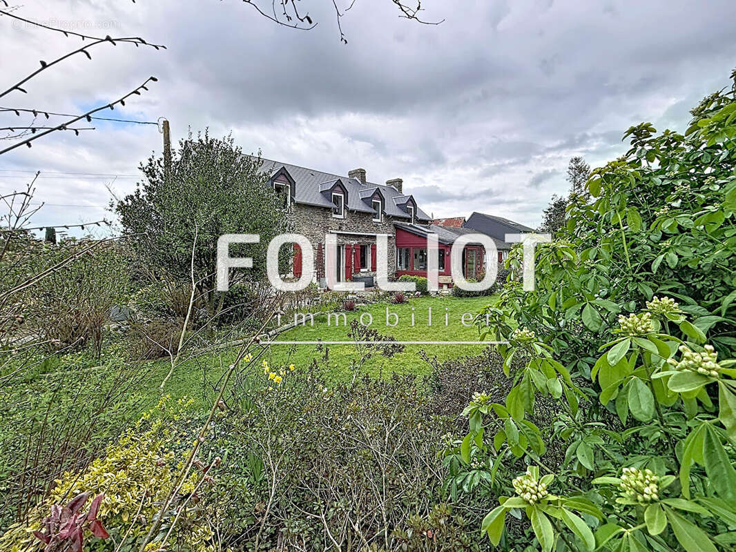 Maison à SALLEN