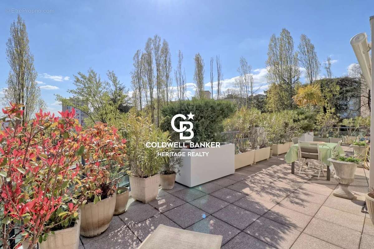 Appartement à SAINTE-FOY-LES-LYON