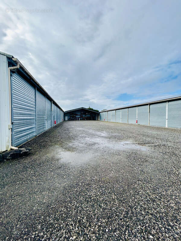 Commerce à GUJAN-MESTRAS