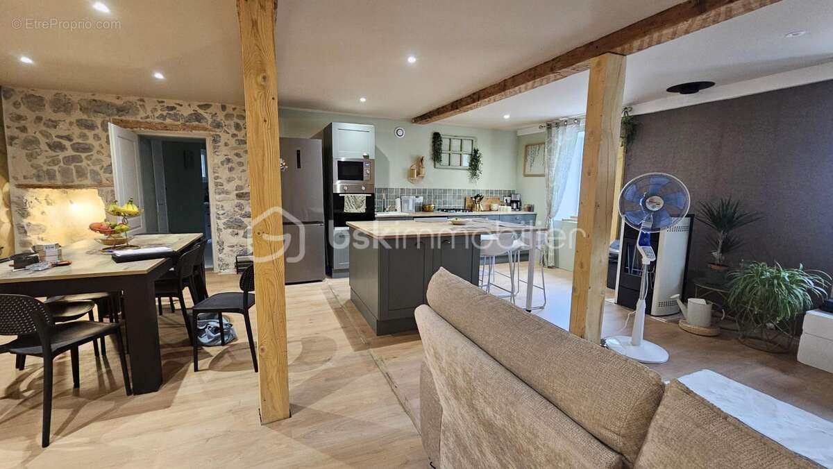 Maison rénovée 150 m² + 50 m² dépendances - photo 4