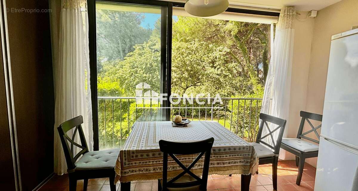 Appartement à SIX-FOURS-LES-PLAGES