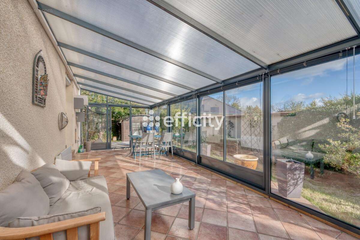 Maison à MERY-SUR-OISE