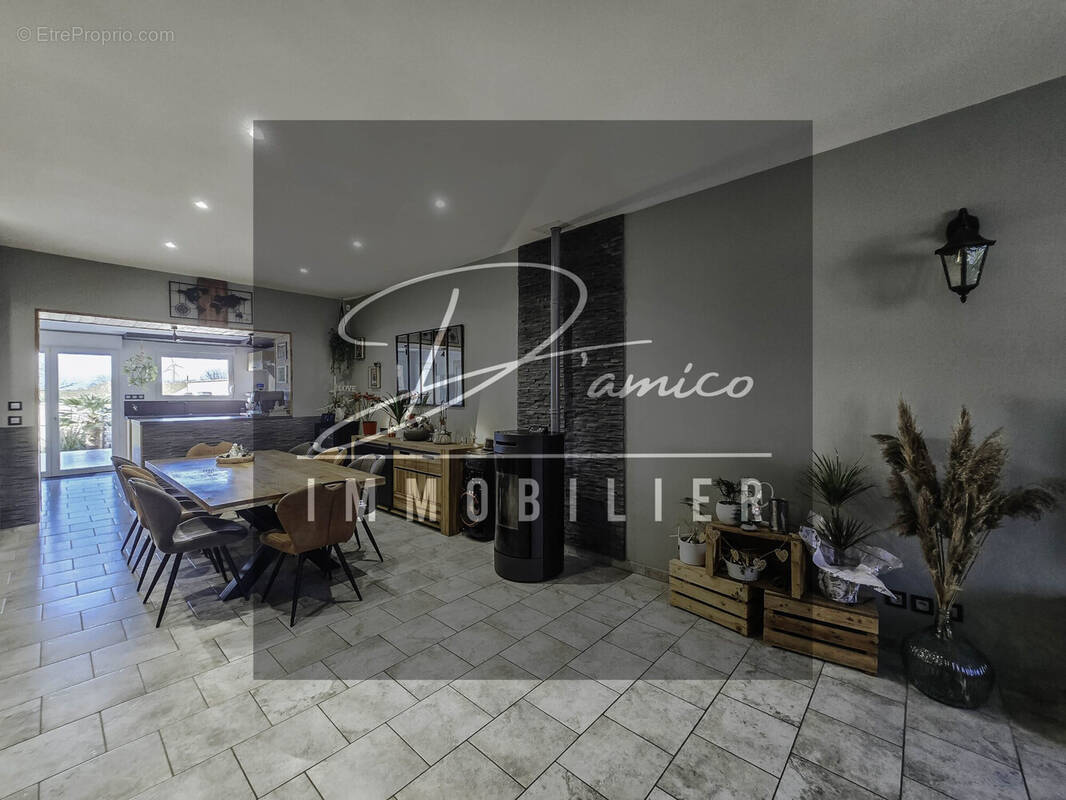 Maison à AVESNES-LE-SEC