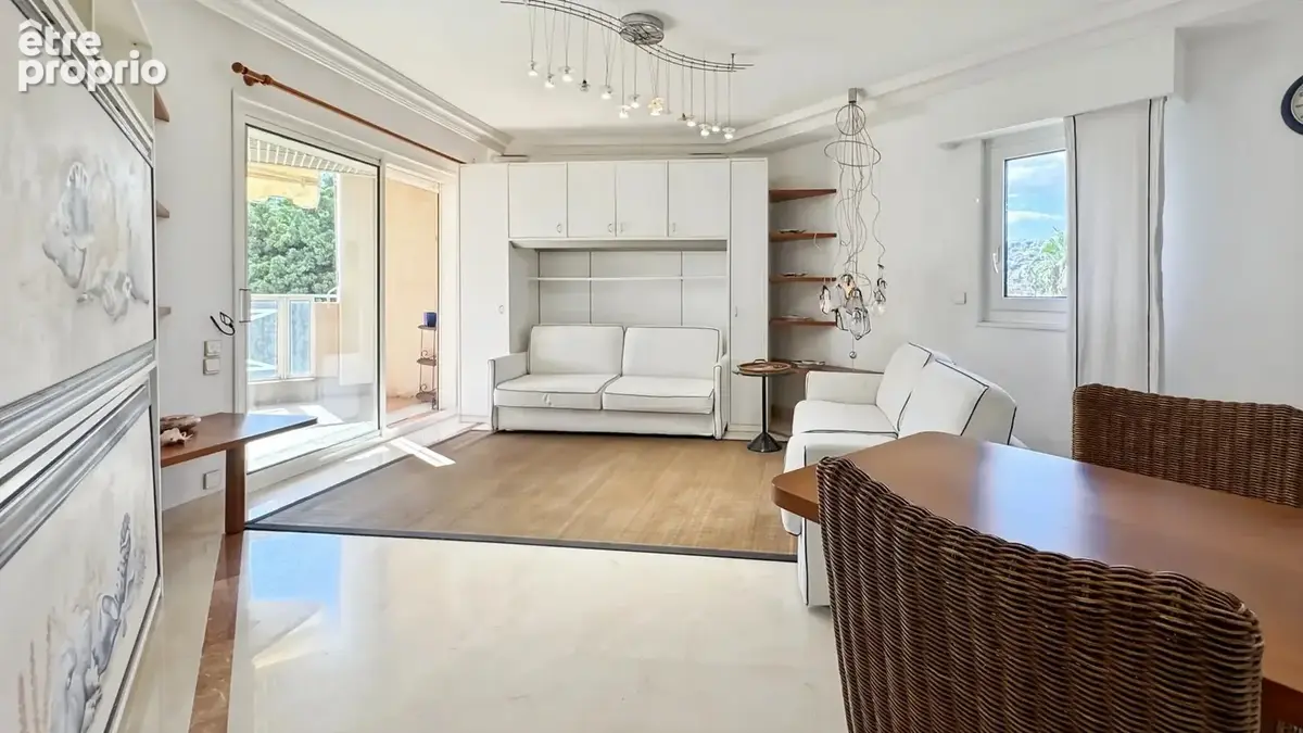 A vendre Golfe Juan grand studio de 33 m2  garage - photo 6