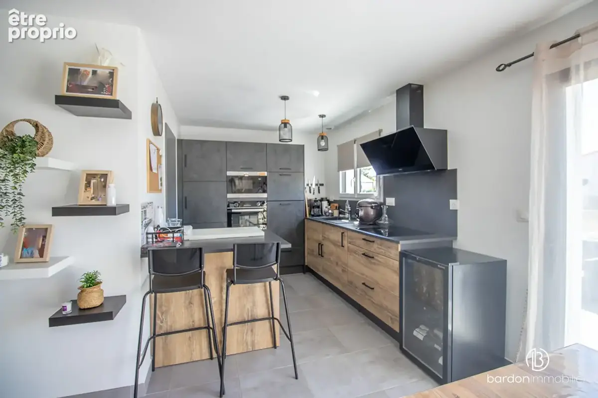 Maison 5 pièces - 84 m² - Belle maison récente La Garnache - photo 5