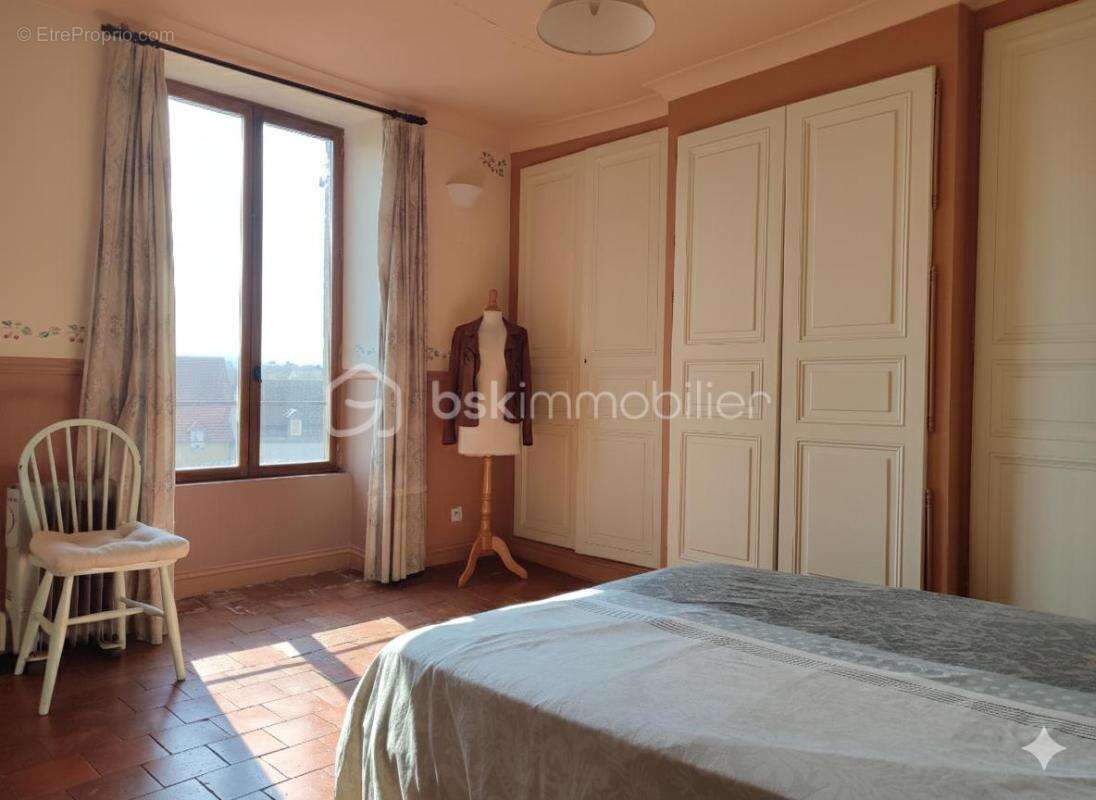 Maison à FRESNAY-SUR-SARTHE