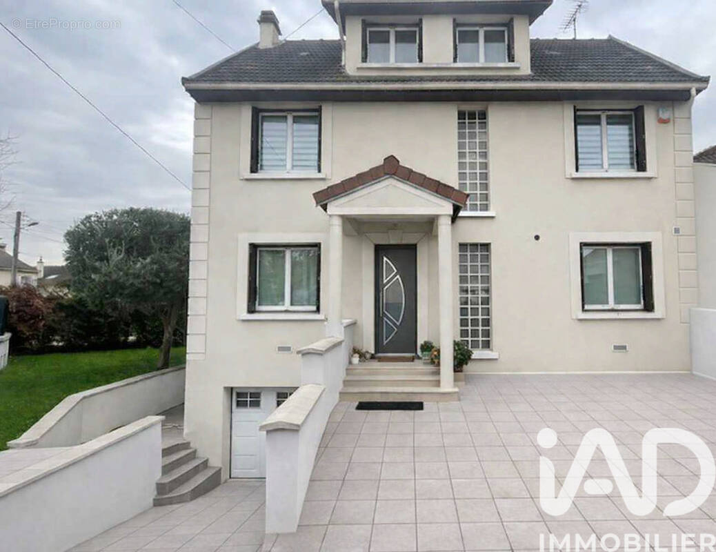 Photo 1 - Maison à TREMBLAY-EN-FRANCE