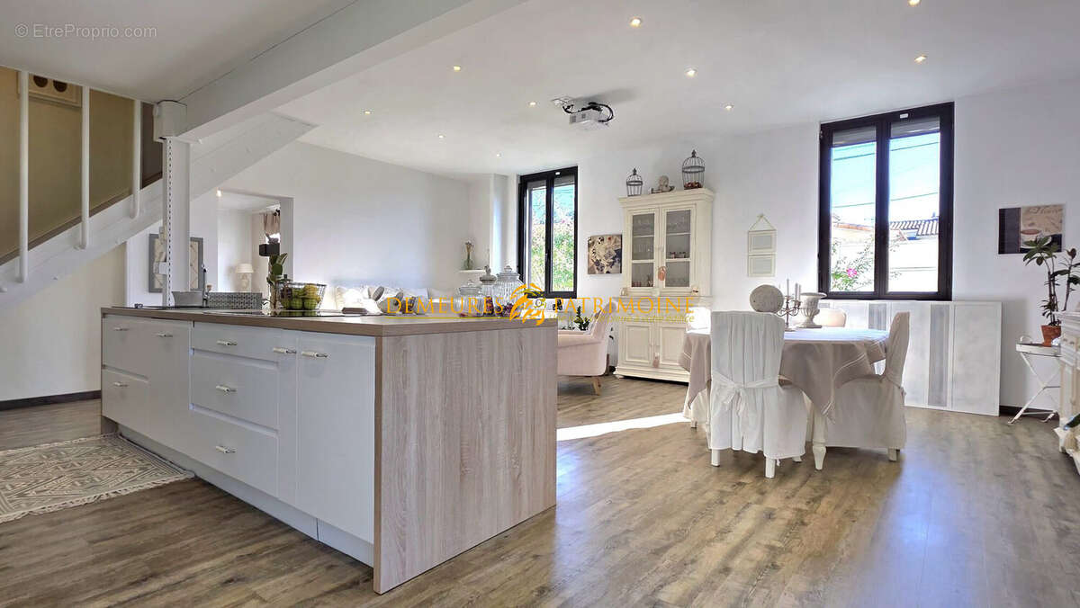 Maison à RUELLE-SUR-TOUVRE