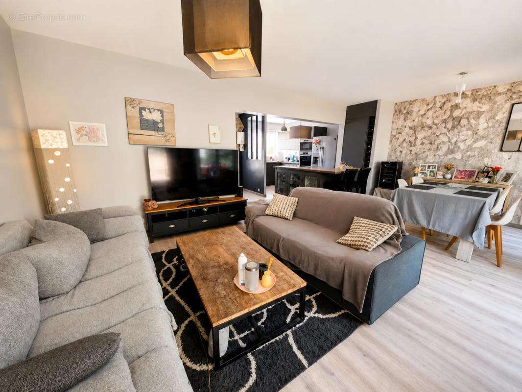 Maison de 5 pièces de 88 m² à Ris-Orangis - photo 4