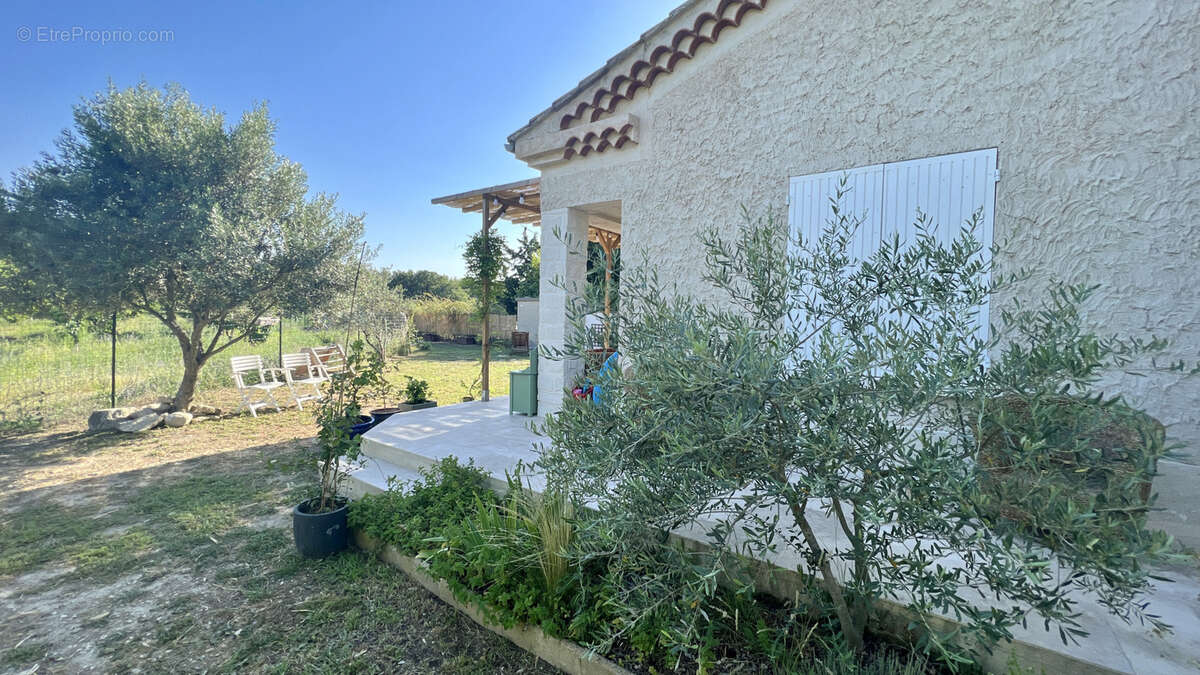 Maison à PERNES-LES-FONTAINES