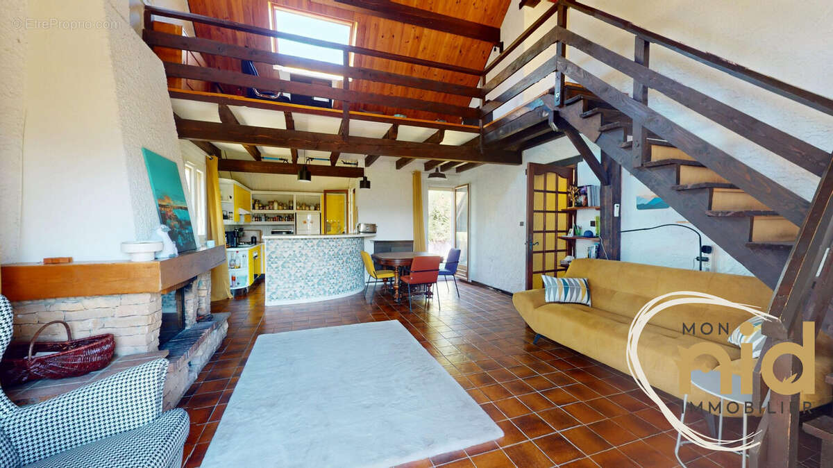 Maison à MIRIBEL-LANCHATRE