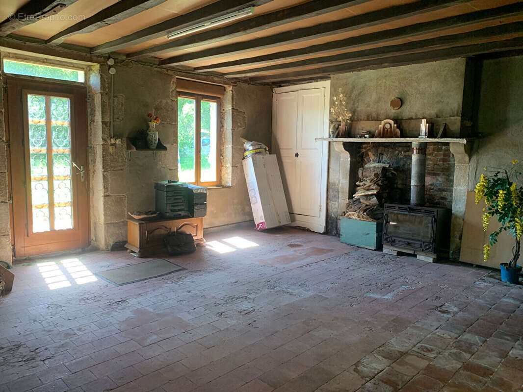 Maison à THENEUILLE