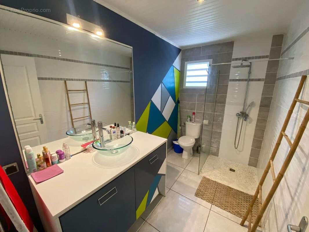 Maison à LES TROIS-ILETS