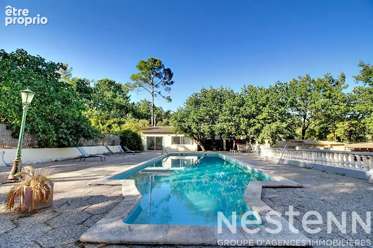 A VENDRE DRAGUIGNAN - Propriété d'environ 240 m² avec deux maisons, studio indépendant, piscine et dépendances sur 3 000 m² de t - photo 22