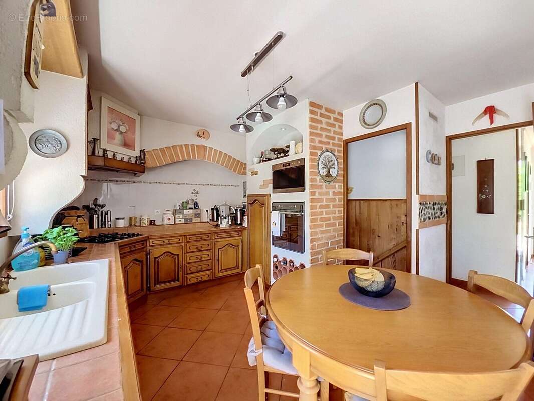 Maison 120 m² à Dremil-Lafage  - photo 4