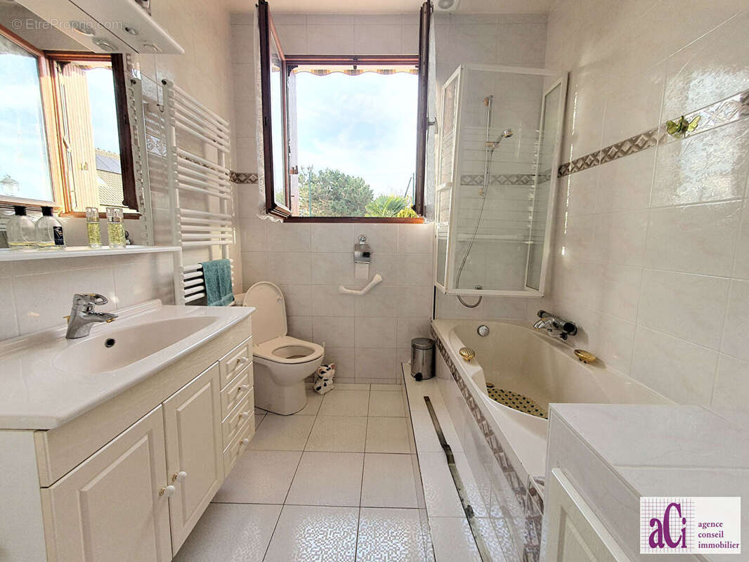 Maison à L&#039;HAY-LES-ROSES