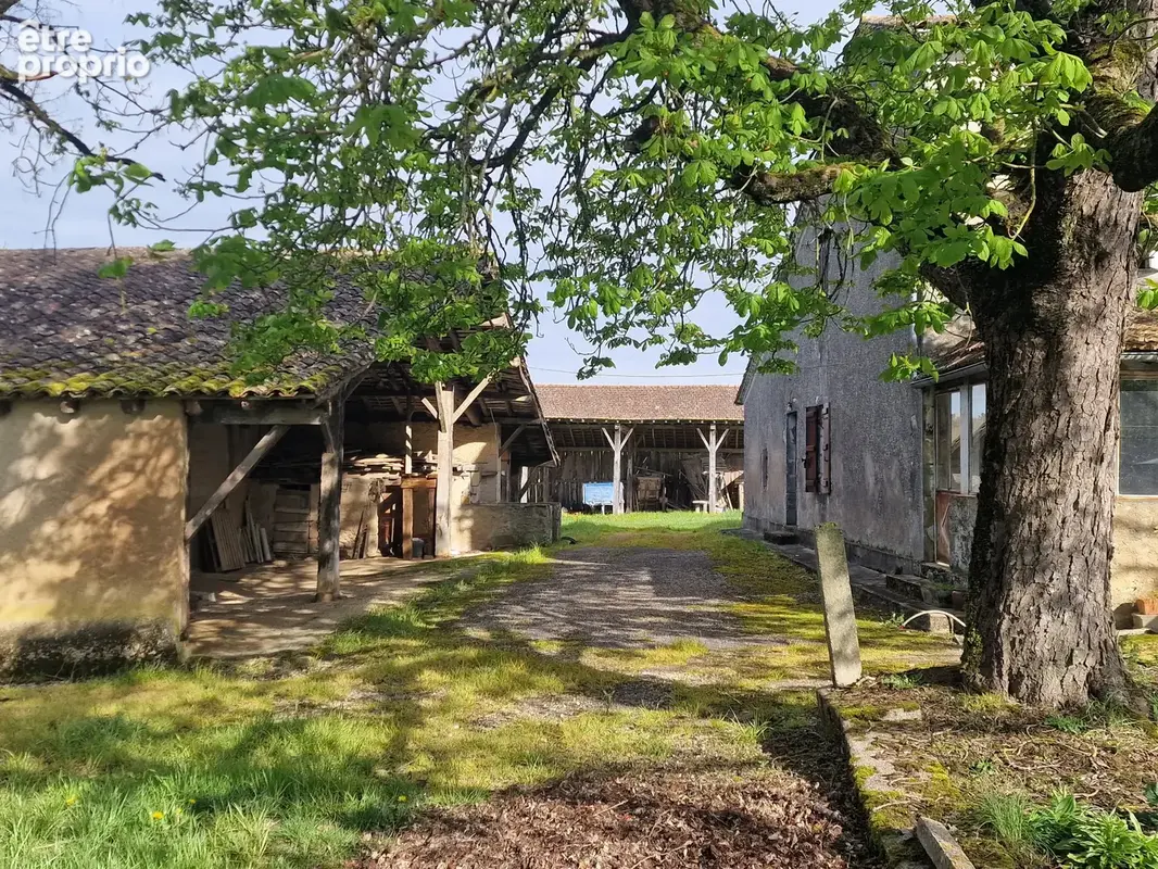 Ferme de charme à rénover avec un énorme potentiel - photo 2