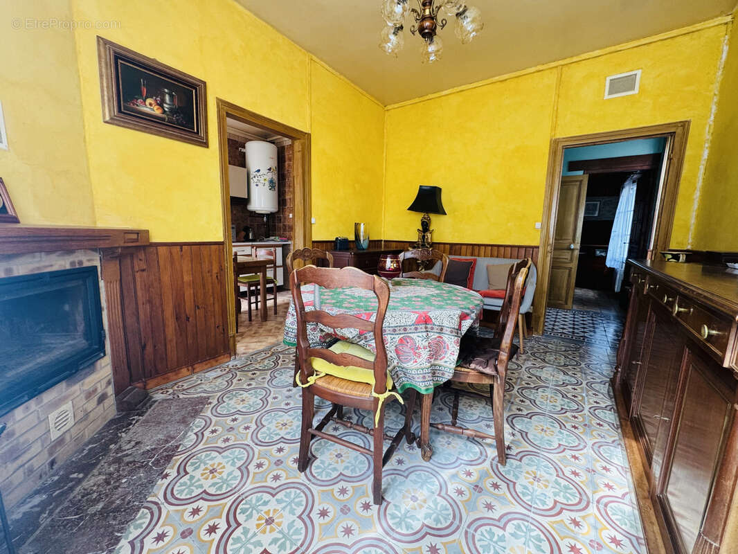 Nargis, gare ferrieres, 3 chambres, dependances, tout a l'egout, au calme - photo 5
