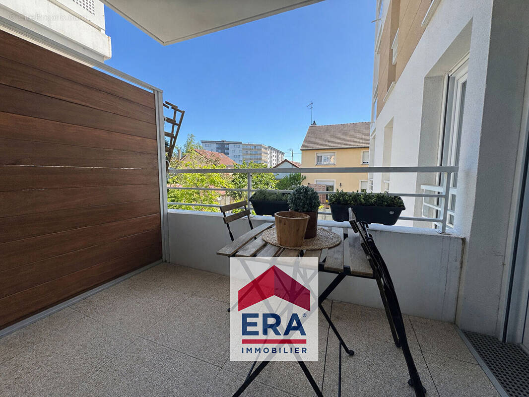 Appartement à SARTROUVILLE
