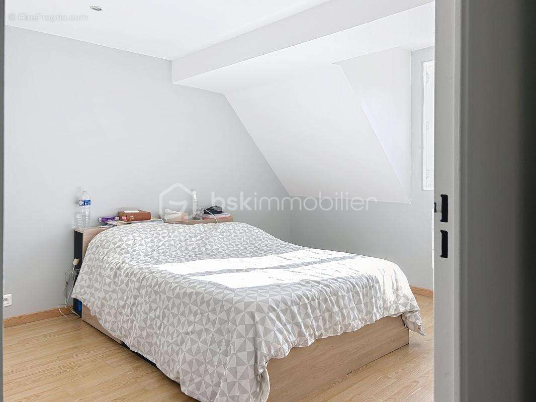 Maison à OZOUER-LE-VOULGIS