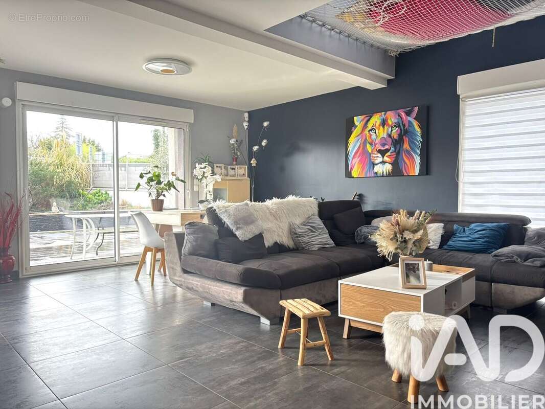 Photo 6 - Maison à GREZIEU-LA-VARENNE