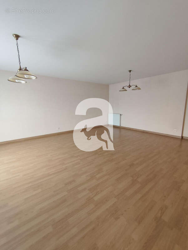 Appartement 98 m² à Soissons  - photo 4