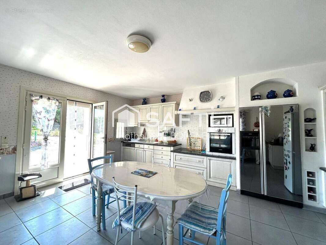 Maison 235 m² à Castres  - photo 6