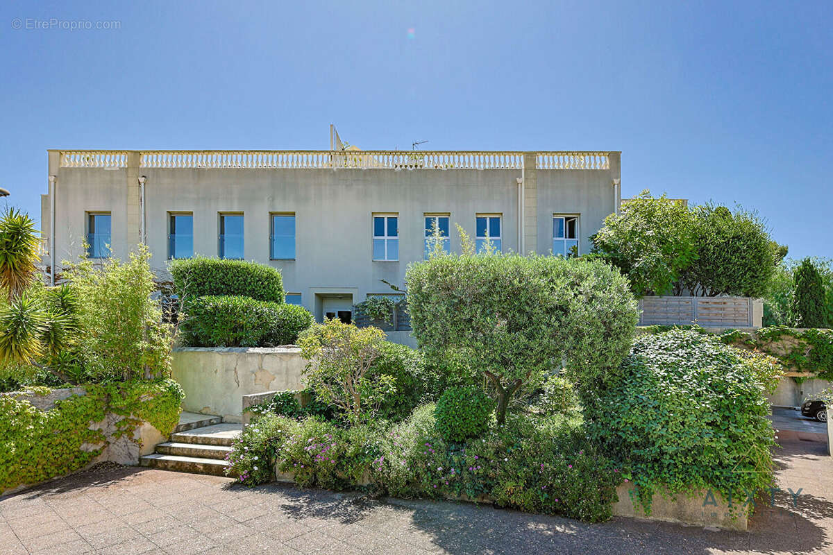 Appartement à MARSEILLE-7E
