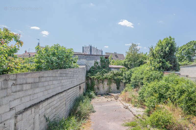 IMMEUBLE avec local commercial + appartement à vendre BONNEUIL SUR MARNE (94) - photo 3