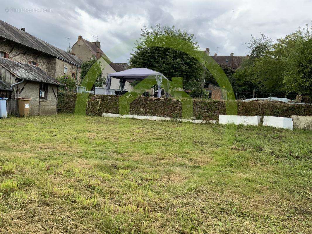 Maison à CHATELUS-MALVALEIX