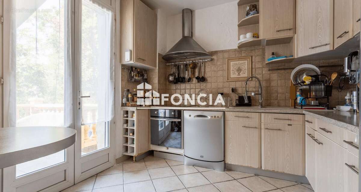 Maison à VIRY-CHATILLON