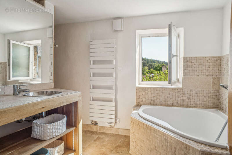 Maison à SAINT-CYR-AU-MONT-D&#039;OR