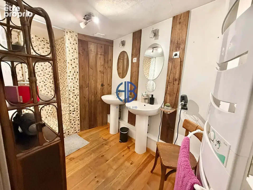 Appartement  pièce à vivre ouverte 2/3 chambres + 30 m2 de combles - photo 5