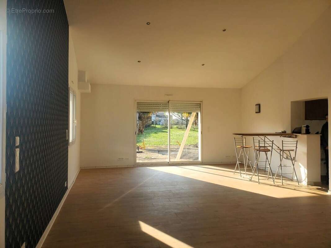 Maison à CHAMPNIERS