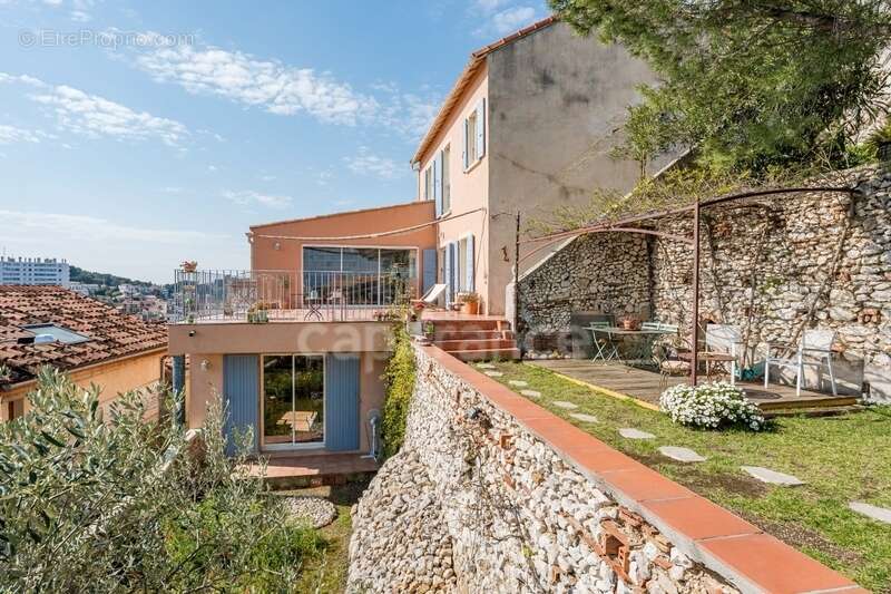 Maison à MARSEILLE-7E