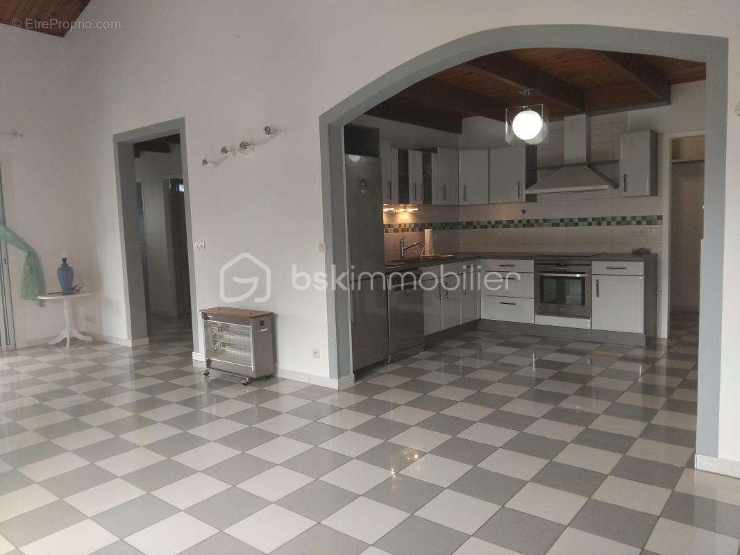 Maison à ENTRE-DEUX