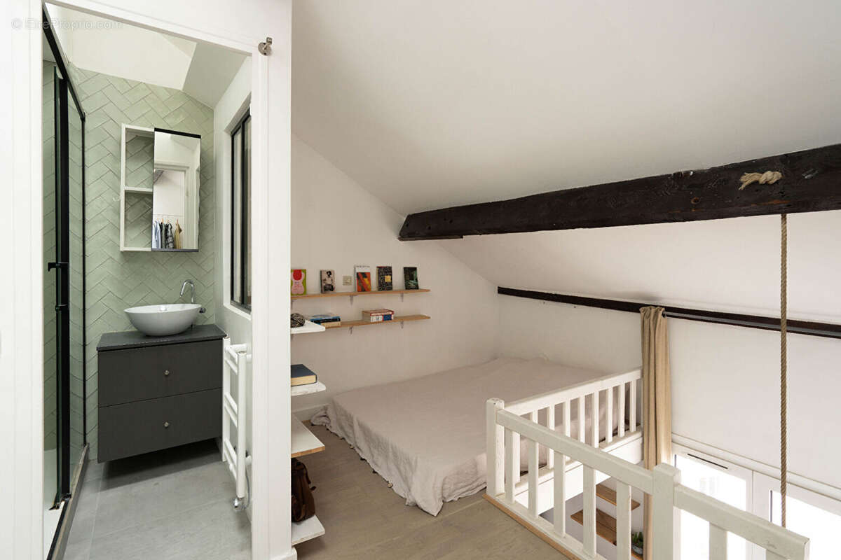 Appartement à PARIS-19E