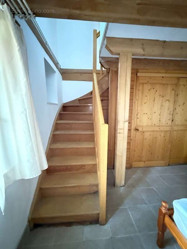 Maison à BUSSIERE-DUNOISE