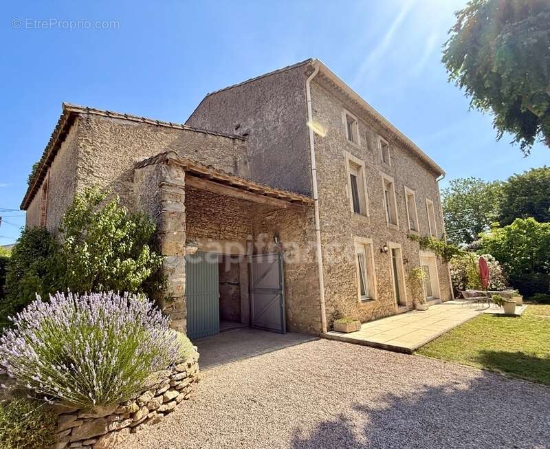 Maison de Maitre CARCASSONNE sur 233m2 habitables , 5 chambres, garage, piscine terrain 1100m2 - photo 2